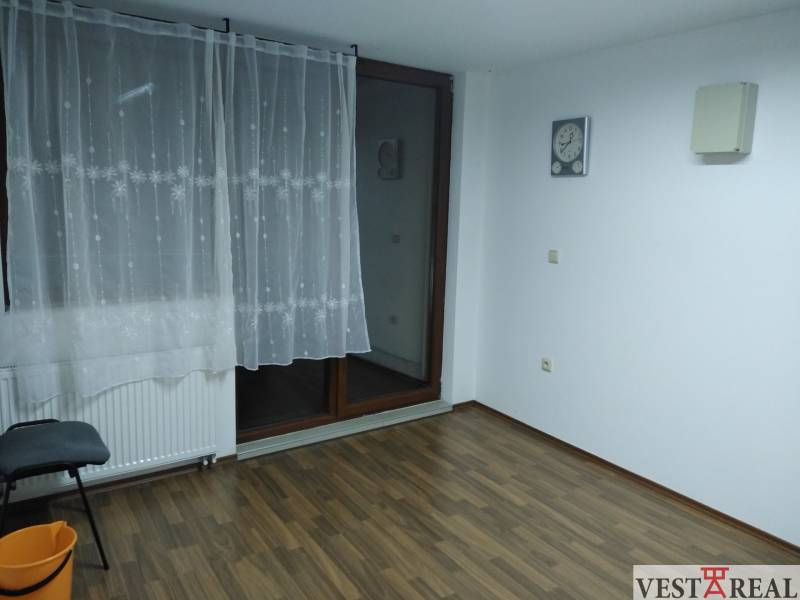 obývacia izba s balkónom.jpg