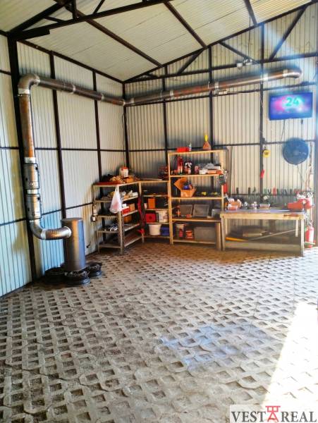 Na prenájom hala Trnava Coburgova.jpg