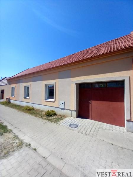 pohľad od ulice 4.jpg