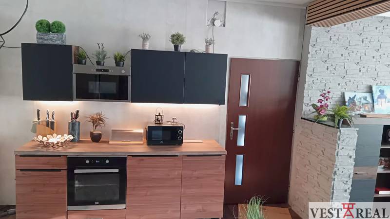 kuchynská linka.jpg