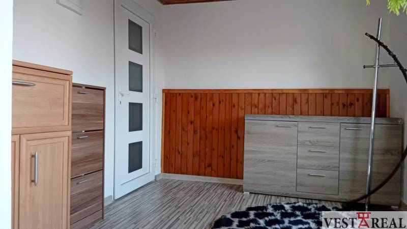 vstupná chodba do domu 1.jpg