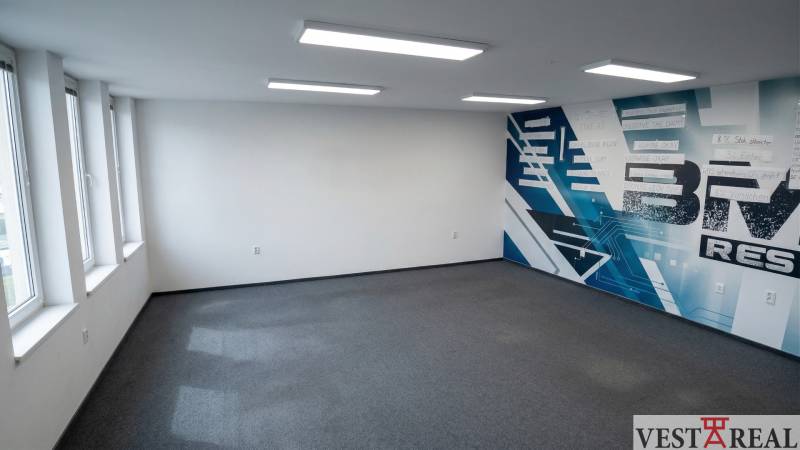 Priestor 2 na prenájom v Trnave na Hospodárskej ulici.jpg