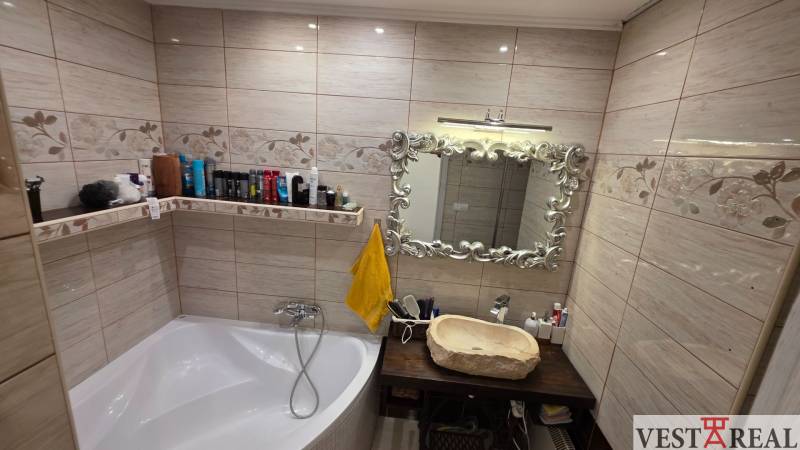 Prenájom 3 izbový byt Šala Veča