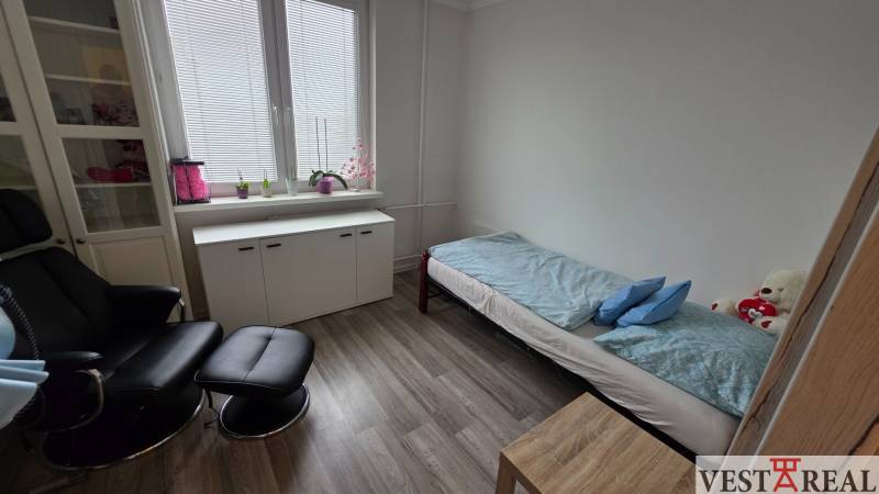 Prenájom 3 izbový byt Šala Veča