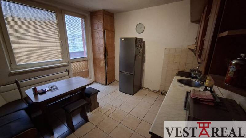 kuchyňa s balkónom