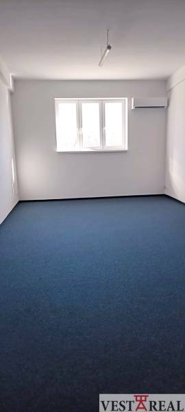 Prenájom klimatizovaný priestor 42 m2 Trnava Chovateľská.jpg