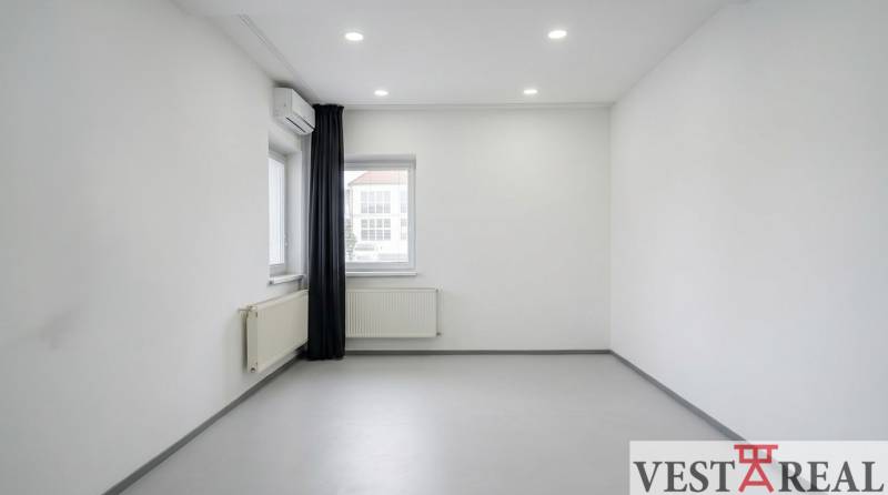 Na prenájo priestor 28,3 m2 Trnava Bulharská ulica.jpg