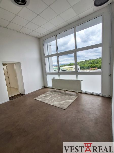 Na prenájom kancelária 59 m2 Dolná Krupá.jpg