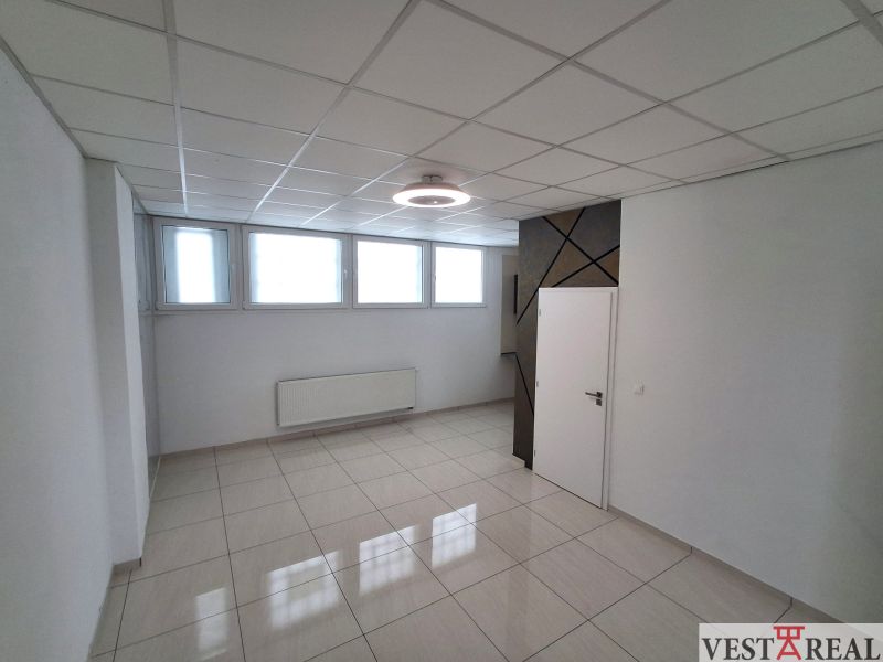 Prenájom kancelárie 59 m2 Trnava.jpg