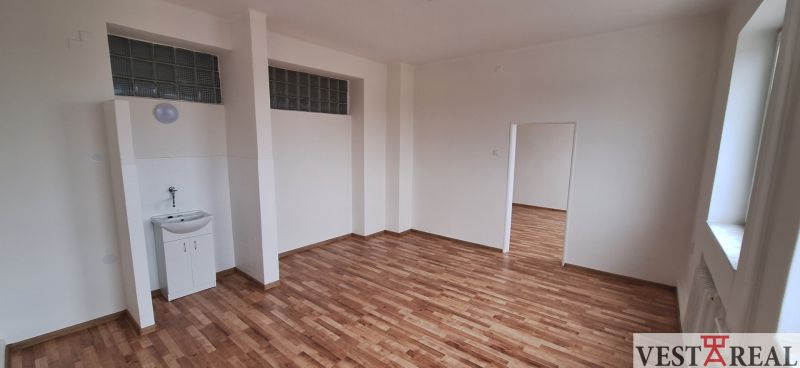 207-208.jpg